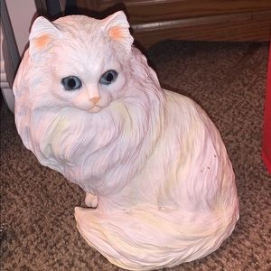 Cat statue